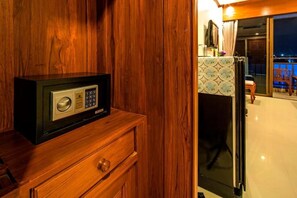 Deluxe Twin Room, City View | Interior - Patong Heaven (Phuket)