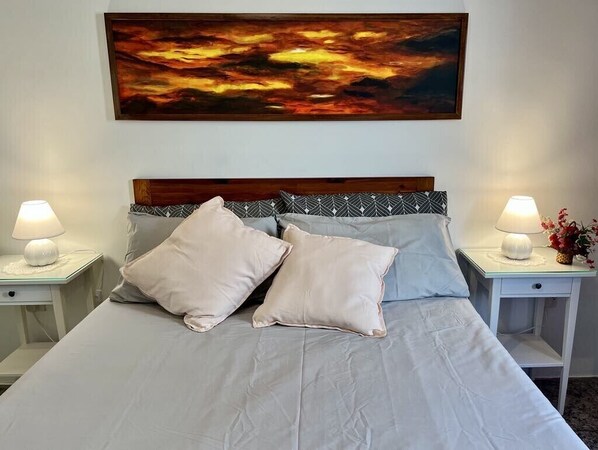 2 bedrooms, iron/ironing board, free WiFi, bed sheets