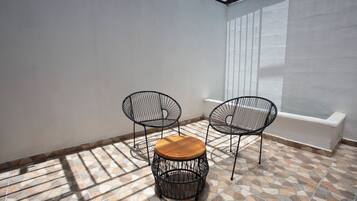 Rumah Keluarga, 2 kamar tidur, patio, pemandangan kebun | Teras/patio