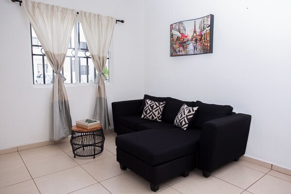 Family House, 2 Bedrooms, Patio, Garden View | Living room | TV