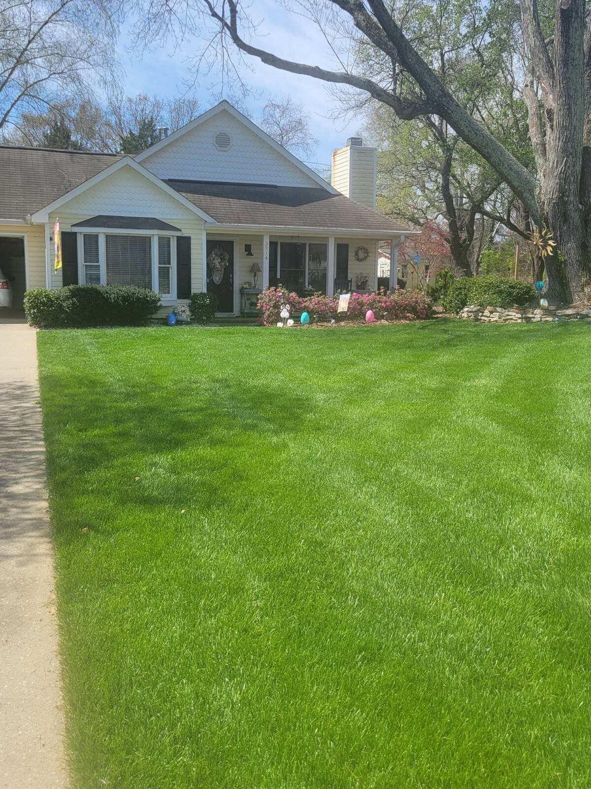 Charming 2-bedroom house with office in Greensboro NC