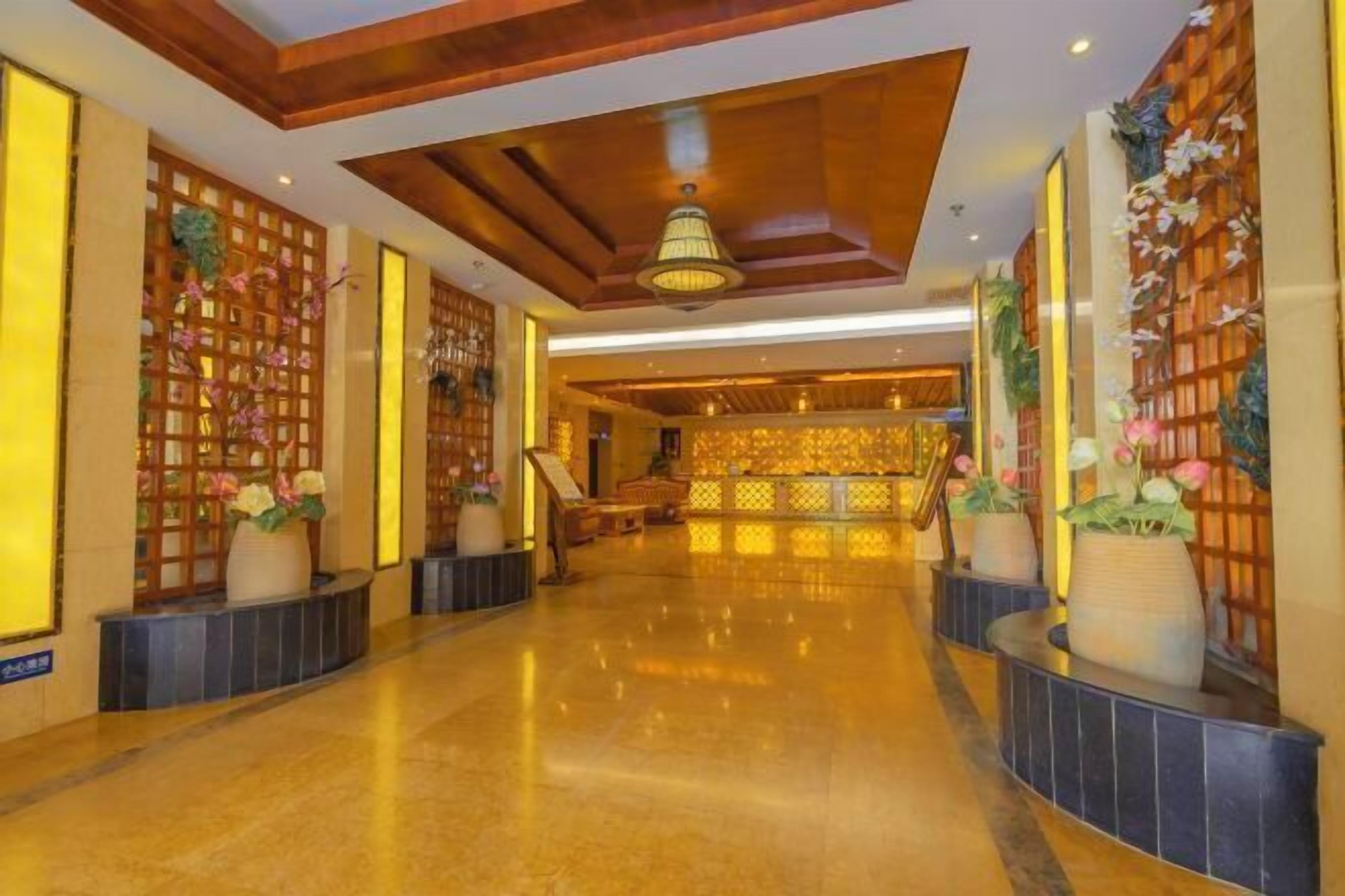 Lobby lounge