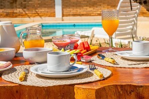 Desayuno continental todos los días (con cargo)