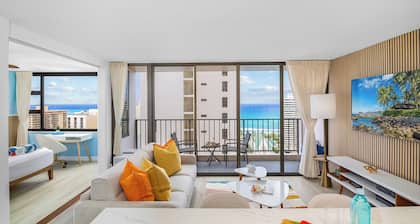 Premium Remodeled Condo with Ocean View and Parking