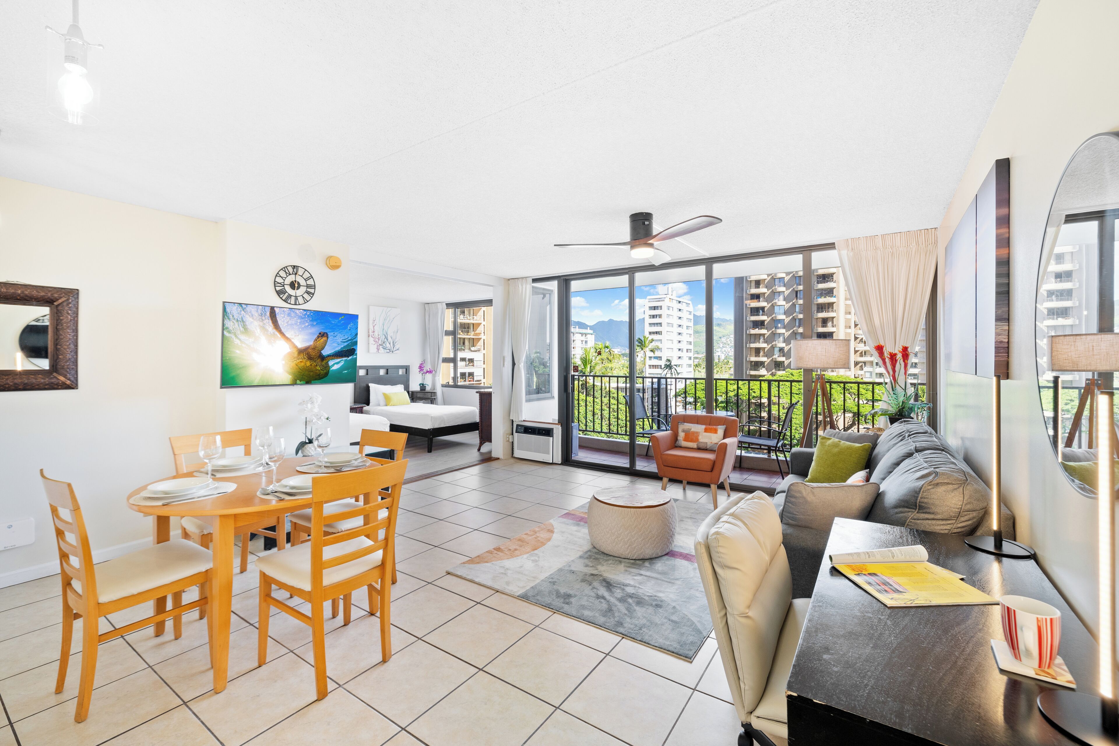 Condo, 1 Bedroom, Balcony, Mountain View (0050) | Living area