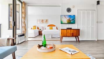 Apartment, 1 Bedroom, Air conditioning, Mountain View (0131) | Living area