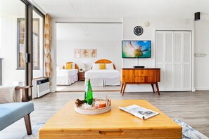 Apartment, 1 Bedroom, Air conditioning, Mountain View (0131) | Living area