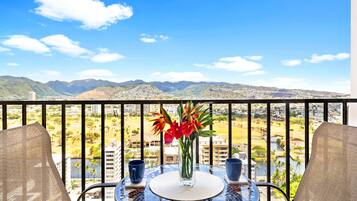 Apartment, 1 Queen-Bett und Schlafsofa, Bergblick (0088) | Blick vom Balkon