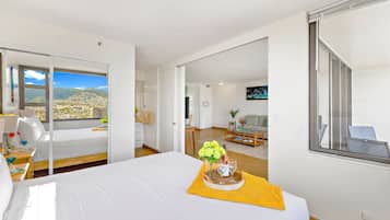 Condo, 1 King Bed with Sofa bed, Mountain View (0083) | 1 bedroom, premium bedding, iron/ironing board, free WiFi