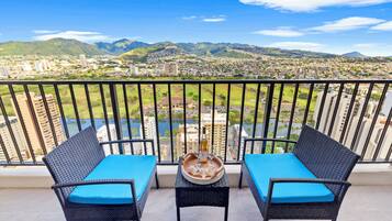 Departamento, 1 cama King size y sofá cama, vista a la montaña (0130) | Terraza o patio