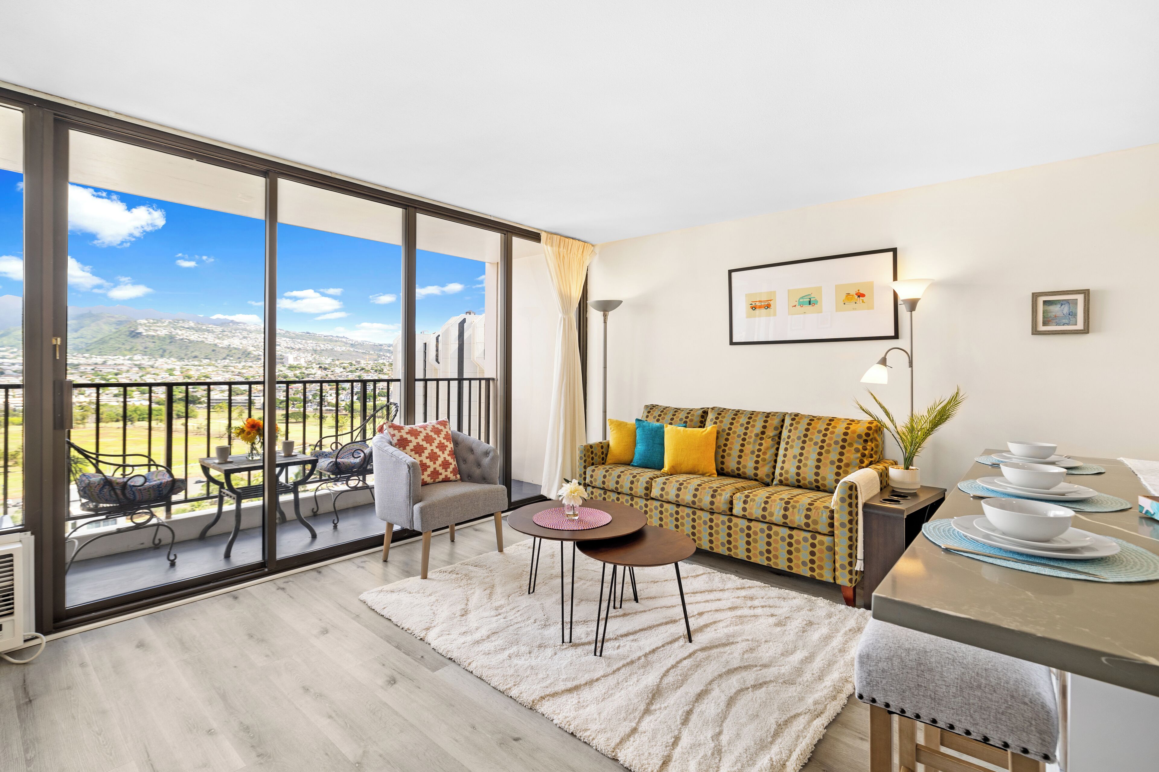 アパートメント 1 ベッドルーム 冷房 マウンテンビュー (0129) | リビング エリア