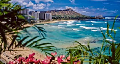 Mountain View Condo with King or Queen Bed and Parking