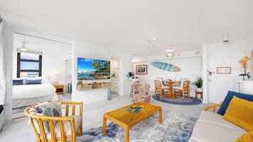 Apartment, 1 Bedroom, Balcony, Ocean View (0045) | Living area
