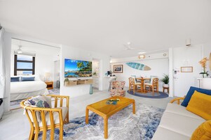 Apartment, 1 Bedroom, Balcony, Ocean View (0045) | Living area