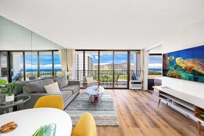 Family Suite, 1 Bedroom, Balcony, Ocean View (0077) | Living area - Diamond Head and Partial Ocean views with 2 Beds and Parking (Honolulu)