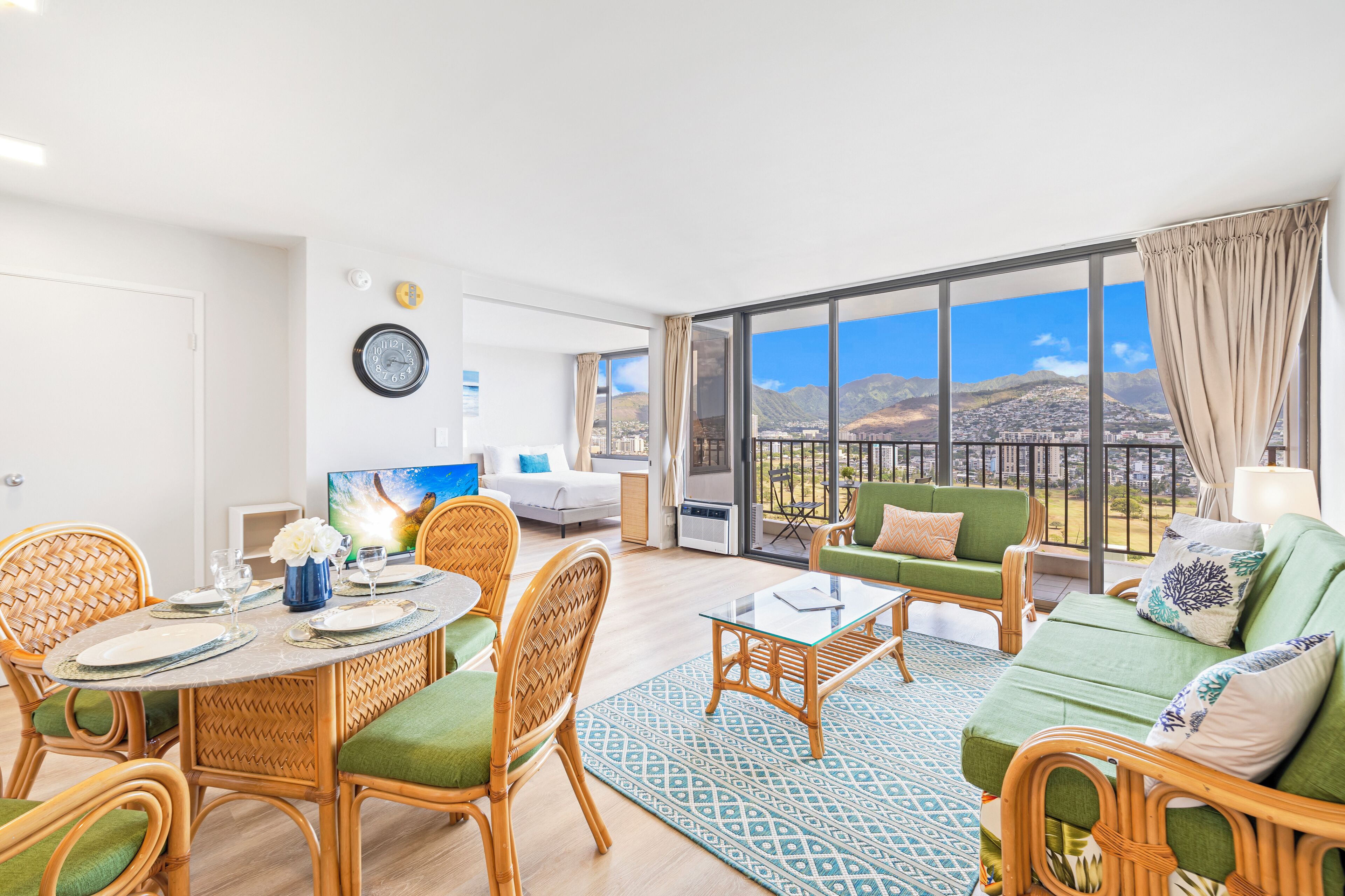 公寓式客房, 1 间卧室, 山景 (0148) | 客房内用餐