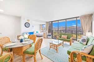 Condo, 1 Bedroom, Mountain View (0148) | In-room dining