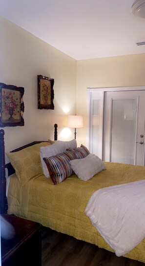 4 Schlafzimmer, Bügeleisen/Bügelbrett, kostenloses WLAN, Bettwäsche