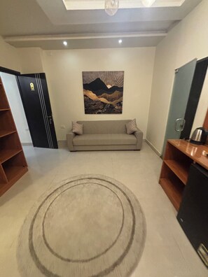 Comfort Quadruple Room | Premium bedding, down comforters, minibar, in-room safe - solima pyramids inn (Giza)