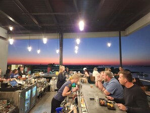 屋外ダイニングエリア