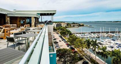 Modern Downtown Bradenton Retreat
