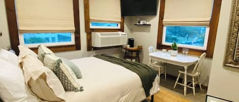 1 habitación, wifi y ropa de cama