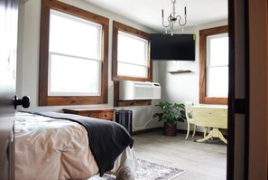 1 bedroom, bed sheets