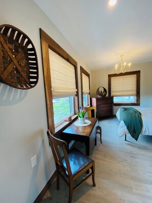 1 bedroom - The Madison Inn, Historic city overlook suite 206, Historic city overlook suite 306 (Madison)