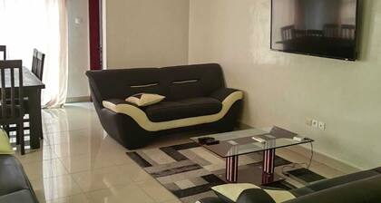 Charming 2-bedroom apartment with WiFi and AC in Cotonou