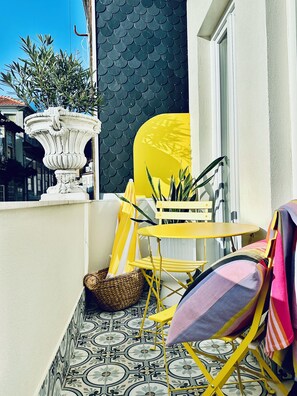 Panoramic Double Room, City View | Terrace/patio - Deuxmecs Porto (Porto)