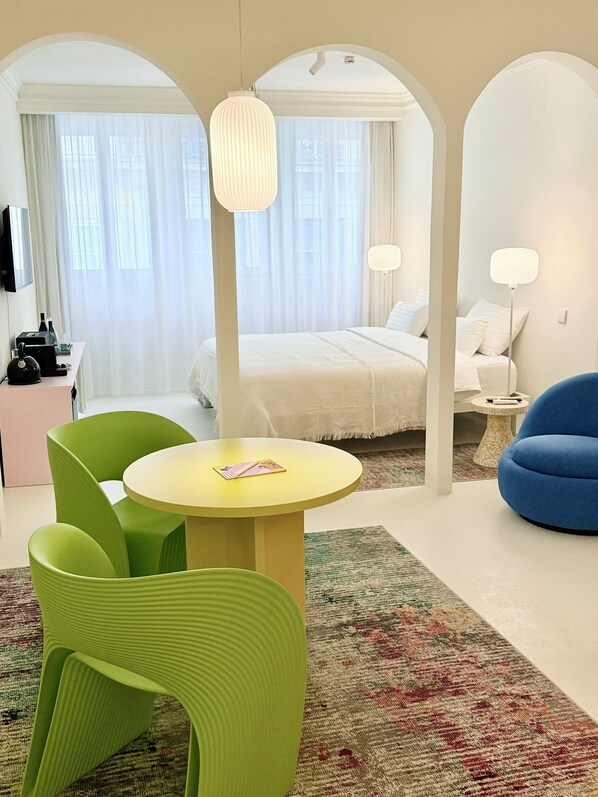 Deluxe Double Room | Egyptian cotton sheets, premium bedding, memory foam beds, minibar - Deuxmecs Porto (Porto)