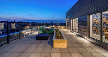 Downtown Calgary Oasis