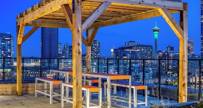 Downtown Calgary Oasis