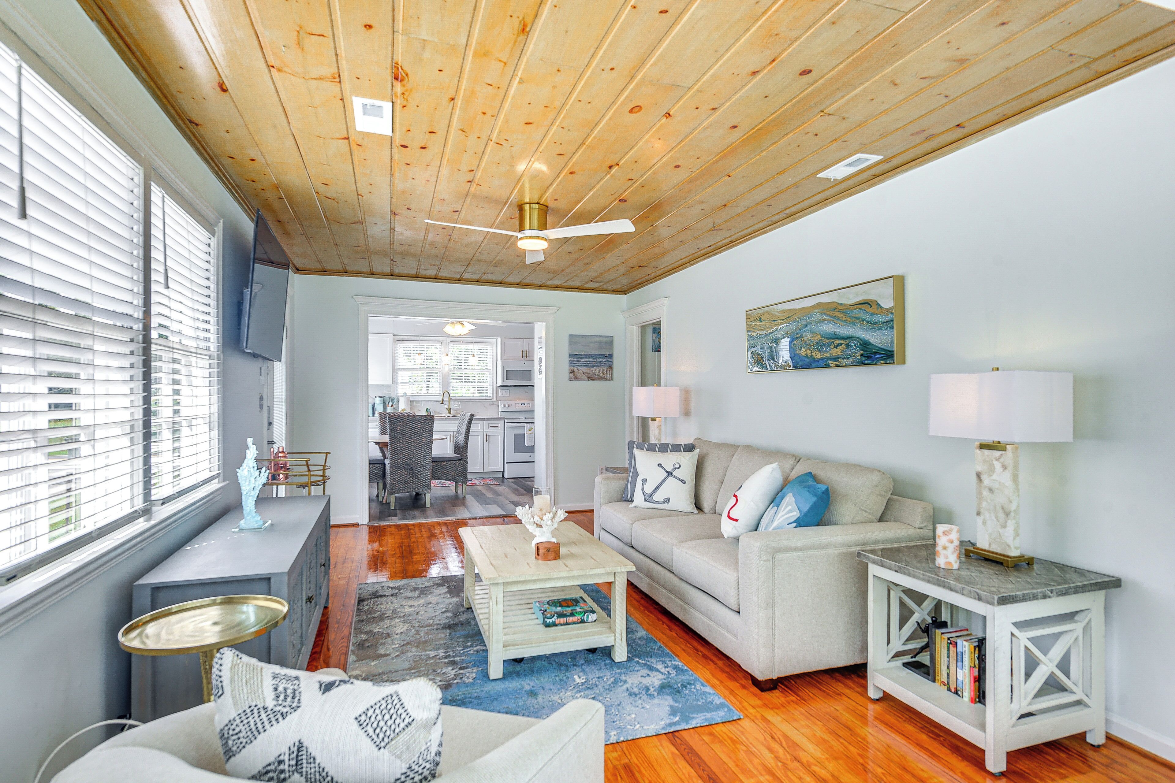 Walk To Ocean: Pearl Cottage In Atlantic Beach - North Myrtle Beach, SC