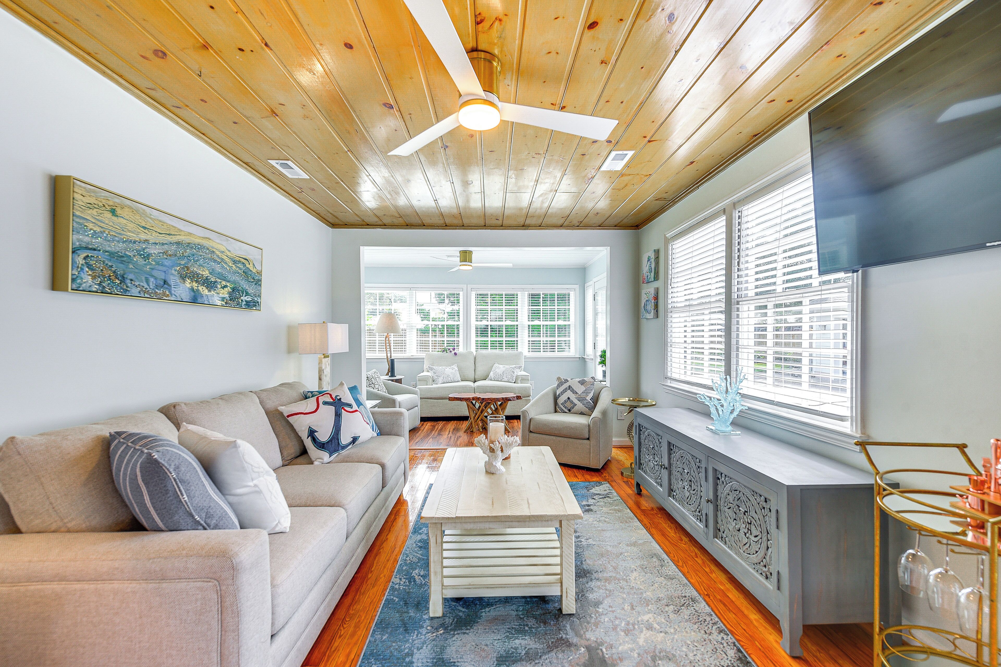 ‘Pearl Cottage’ in Atlantic Beach: Walk to Ocean!