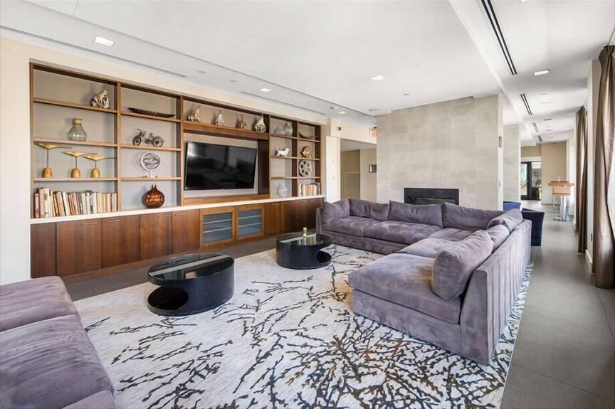 Fast Downtown Dc Access! 2br Nr Pentagon Row | Grill, Spa & Pool - Washington, D.C.