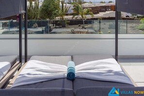 6 bedrooms, in-room safe, iron/ironing board, free WiFi