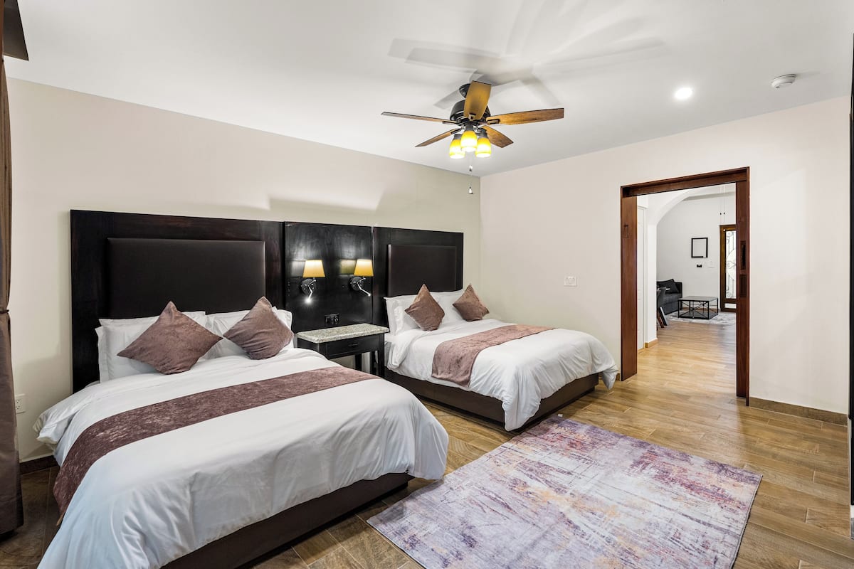 Comfort House, 5 Bedrooms, Resort View, Corner | In-room safe, individually furnished, blackout curtains, soundproofing