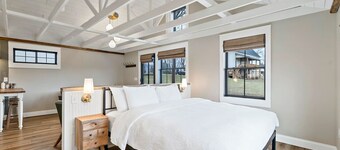 The Kinni Cottage - Entire Riverfront Cottage