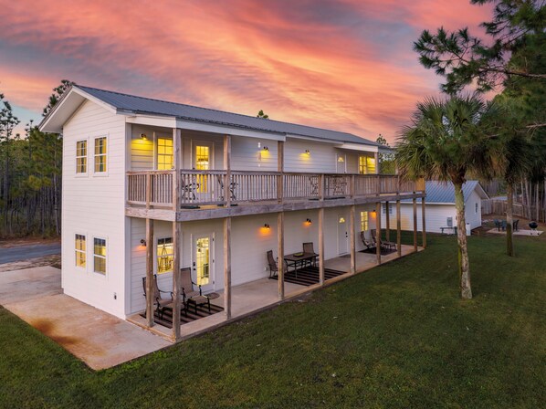 Exterior - Wakes&Waves Lakeside peace near the beaches of 30a. Upstairs (Santa Rosa Beach)