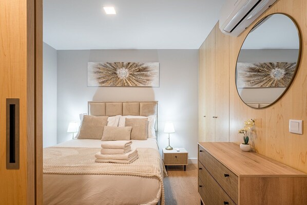 1 bedroom, internet, bed sheets