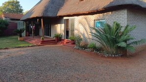 Exterior - One Love Resort (Mogalakwena)