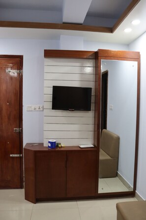 Schreibtisch, kostenloses WLAN