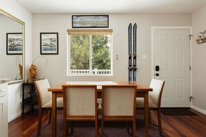 Dining - Blissful Bay Cabin + Block from Boulder Bay (Big Bear Lake)