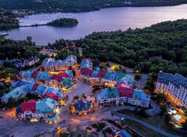 Exterior - Chalet Huron/ 14 guests/ EV car (Labelle)