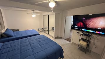 4 bedrooms, desk, iron/ironing board, WiFi