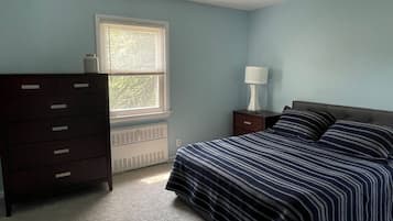 2 bedrooms, desk, iron/ironing board, free WiFi