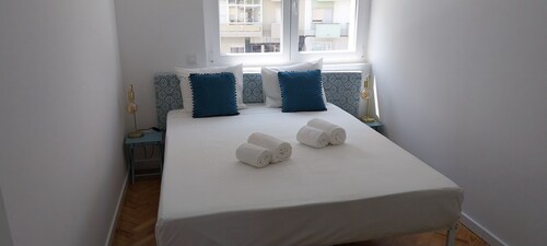 2BDR Flat 5min walk to subway & green park