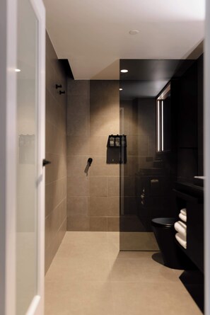 Bathroom - Two Bedroom Interconnect Deluxe In CBD (Newcastle)