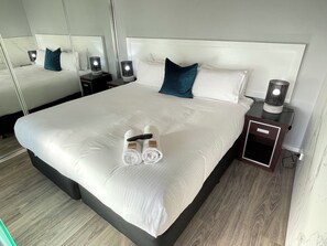 1 chambre, fer et planche à repasser, Wi-Fi gratuit, draps fournis